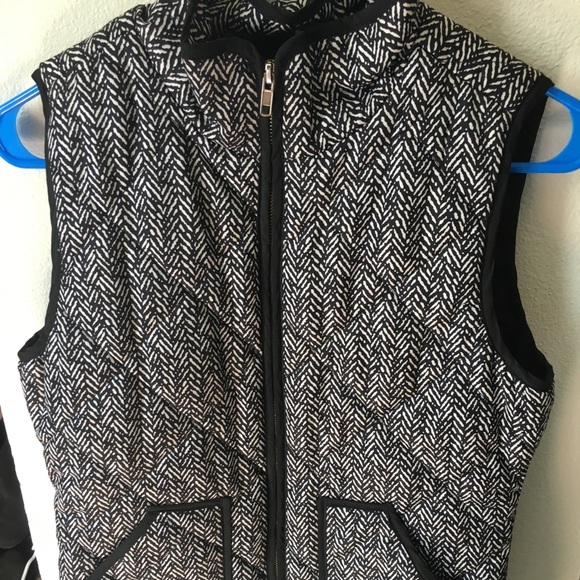 Vest - Picture 4 of 5